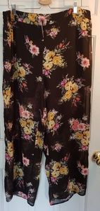 Torrid Floral Chiffon pant Torrid Size 2